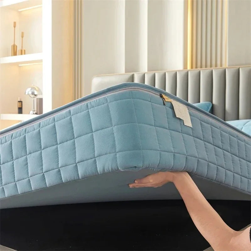 Breathable Quilted Mattress Protector with Soybean Fiber Padding Hypoallergenic Skin-Friendly Cover Machine Washable 720° Cover