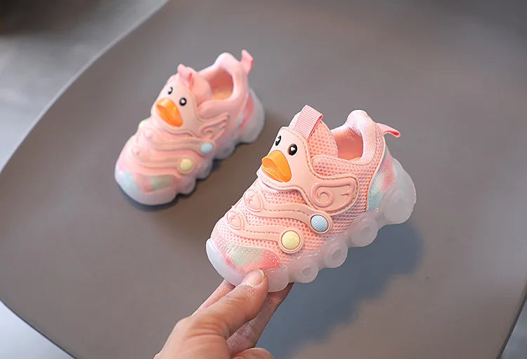 Children Led Casual Shoes Cute Cartoon Duck Sneakers Toddler Glowing Tennis Shoes Boys Girls Breathable Mesh Sports Shoes Sapato.