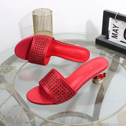 Golden heeles sandals new rhinestones in the summer 2025  thick heels lady slippers wearing banquet luxury elegant slippers.