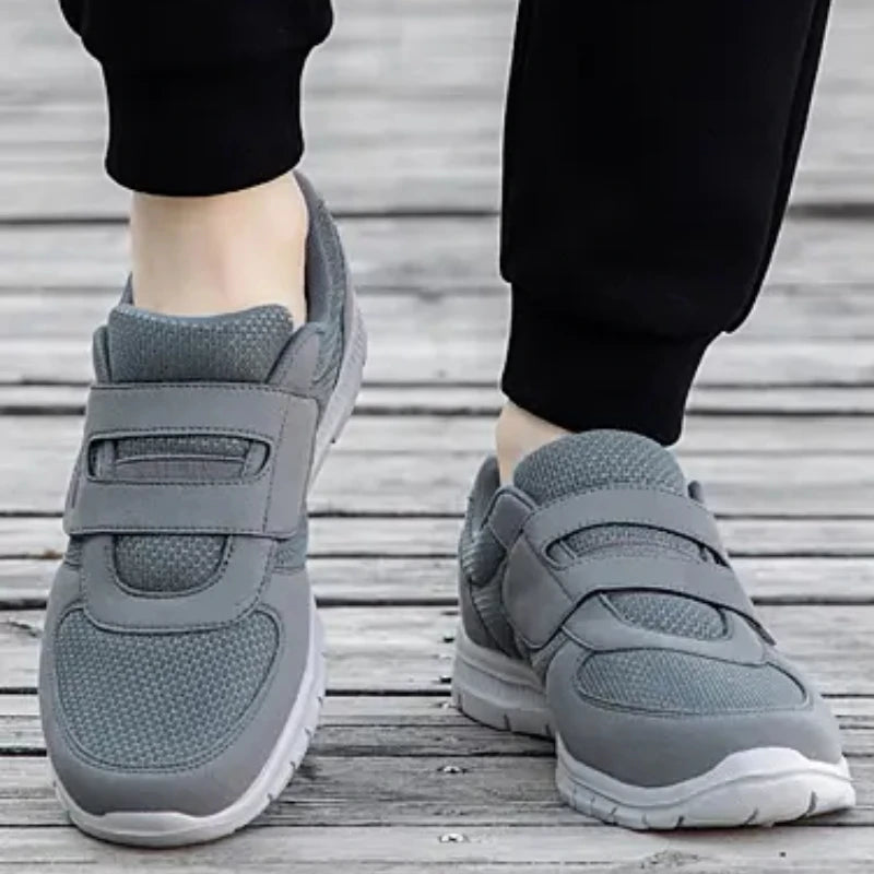 Men's Soft Sole Comfortable Shoes Spring Women's Walking Round Toe Loafers Solid Colour Thick Bottom Non-slip Sneakers.