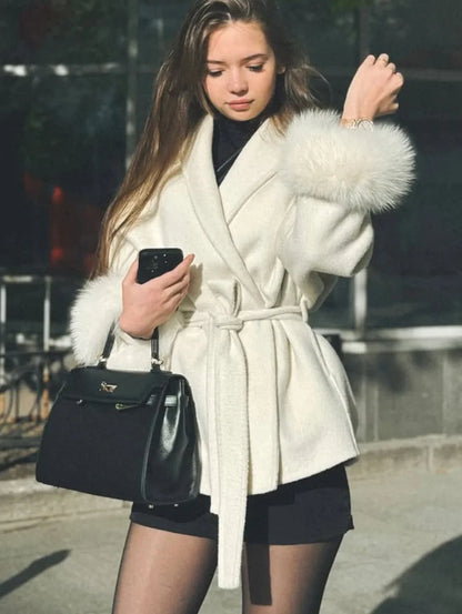 2025 Chic Lapel Plush Coat With Belt Women Vintage Faux Fur Sleeve Tweed Open Coats Female Autumn Winter Casual Street Outwear.