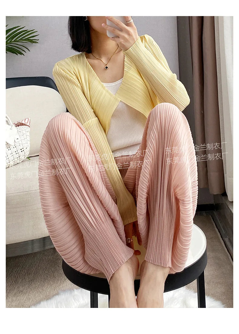 Miyake Life Pleated Pants Loose Harem Pants Women's Summer Thin Fashion Versatile Nine-minute Calf Pants.