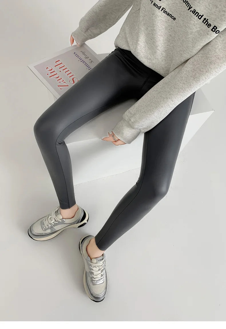 BIVIGAOS Herbst Neue Enge Stretch Leder Hosen Frauen Sharkskin Hohe Taille Spleißen PU Leder Fleece Sexy Leggings Winter Warm