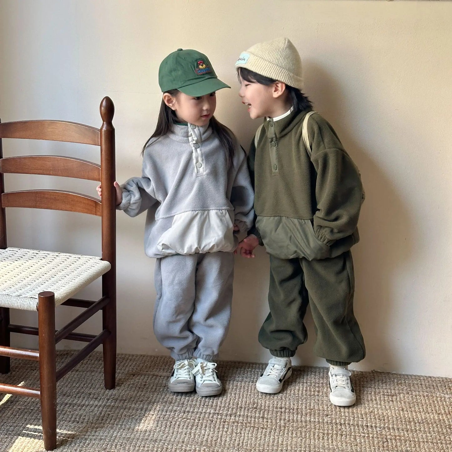 2025 Winter New Children Polar Fleece Sweatshirt Set Boys Girls Plus Velvet Thick Warm 2pcs Suit Kids Casual Sports Outfits.