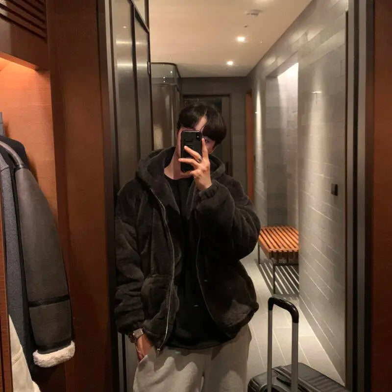 Winter faux lamb wool jacket men's padded thickened cotton clothing loose fleece jacket cotton clothing.