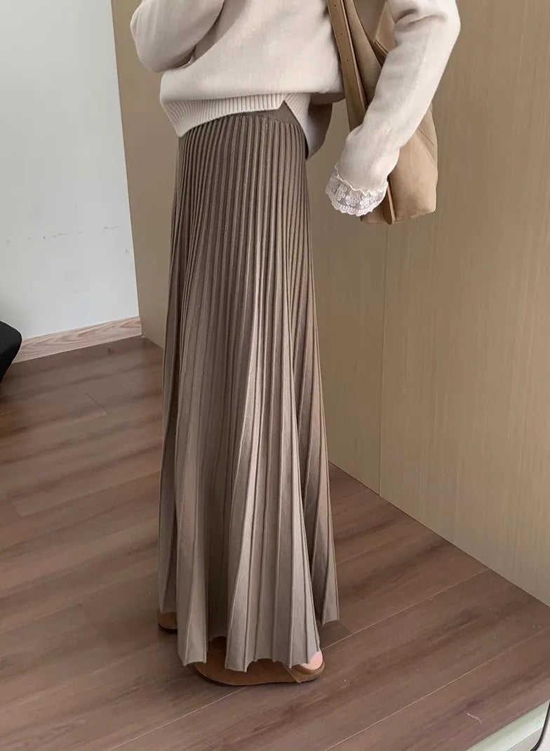 2026 Khaki Cashmere Knitted Midi Skirt for Women, Loose Fit, Draped, Slimming A-Line Pleated Skirt for Autumn and Winter.