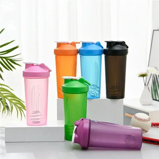 600ml Portable Protein Powder Shaker Bottle Leak Proof Water Bottle for Gym Fitness Training Sport Shaker Mixing Cup with Scale.