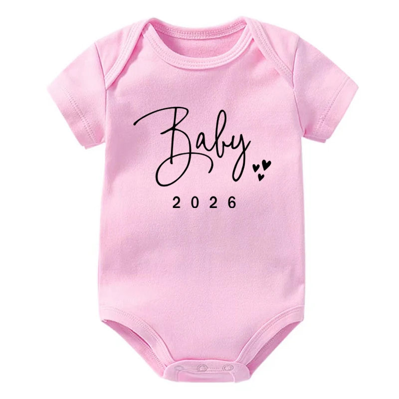 Baby 2026 Schwangerschaftsankündigung Neugeborenes Baby Bodys Baumwolle Sommer Jungen Mädchen Strampler Overall Kleidung Outfit.