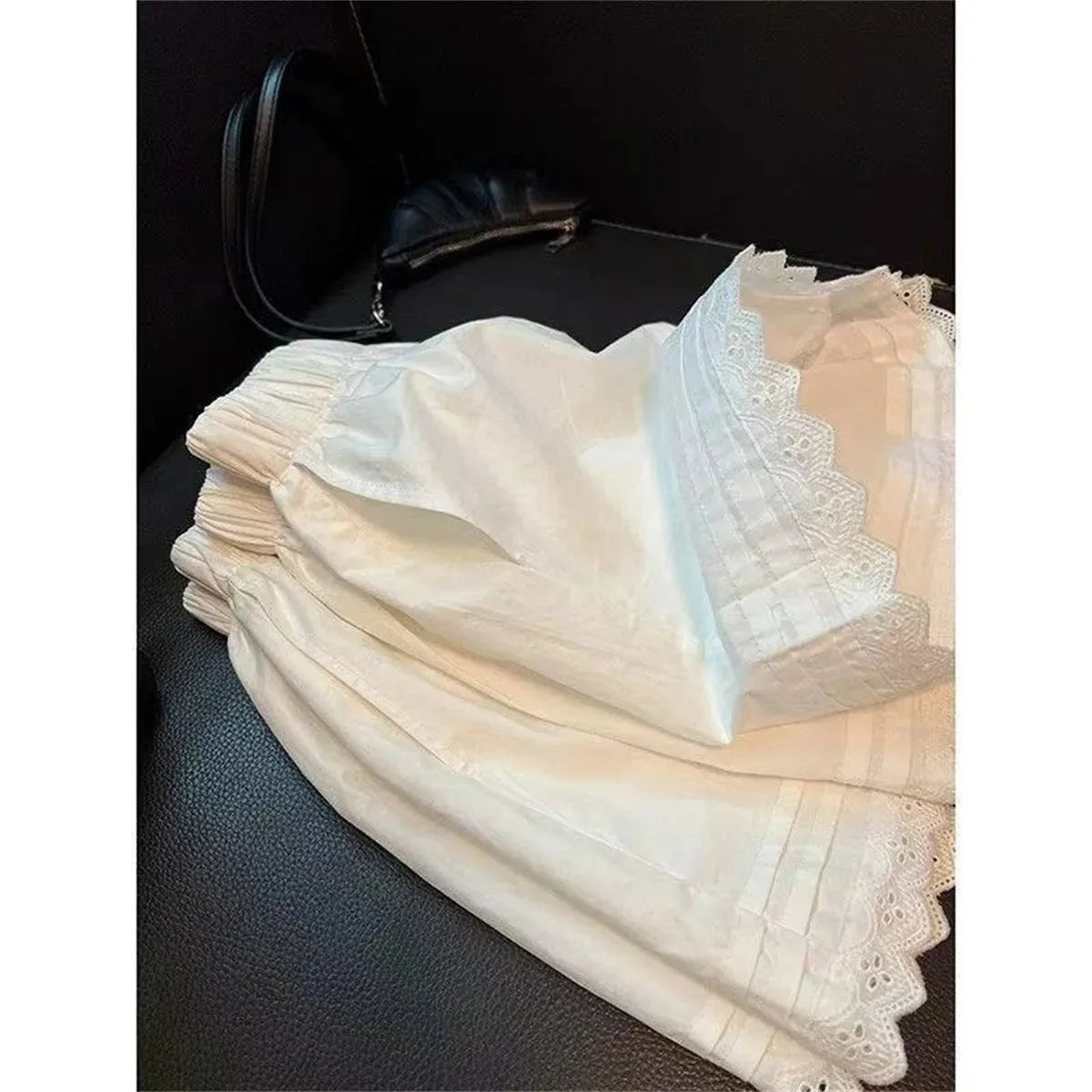 White Lace Trim Patchwork Casual Shorts for Women's High Waisted Wide Leg Vacation Beach Pants Loose Thin Bottoms Home Shorts.