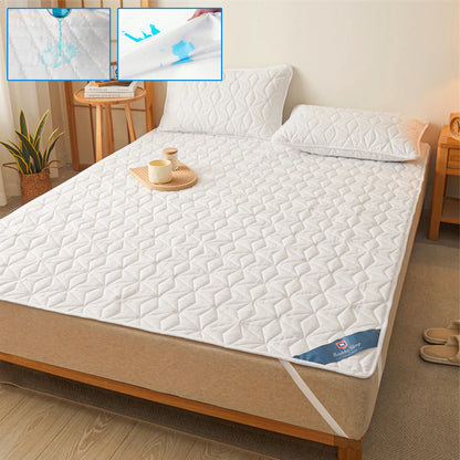 Waterproof Mattress Protector - Breathable Noiseless Mattress Cover Pad with 4 Elastic Corner Straps Fits up to 40 cm deep.
