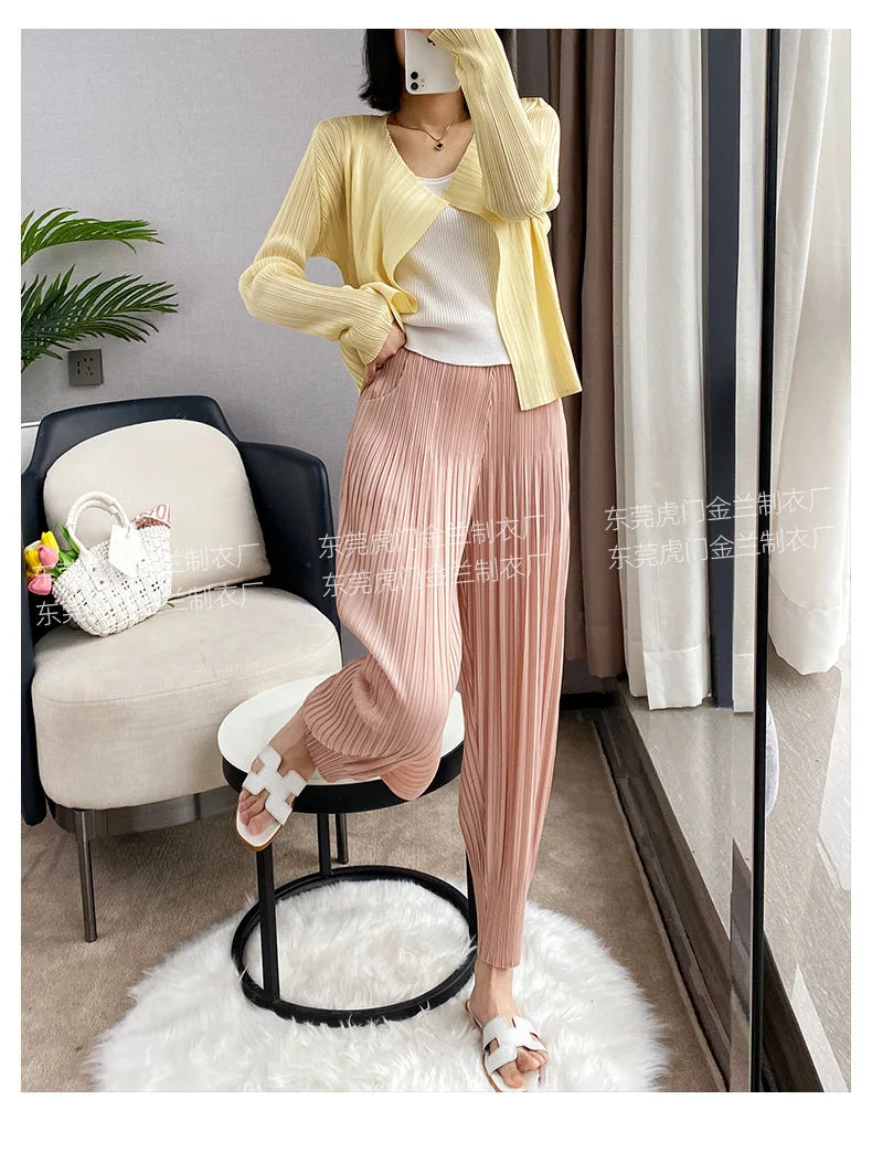 Miyake Life Pleated Pants Loose Harem Pants Women's Summer Thin Fashion Versatile Nine-minute Calf Pants.