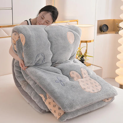 1Pc Snowflake Velvet Skin-Friendly Milk Velvet Quilt Quilt Core Suitable for Bedroom Apartment Winter Thickeneded Warm Comfortable Fashion Print Ins Style 1.5/1.8/2/2.2m Bed.