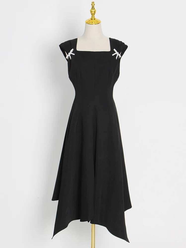 TWOTWINSTYLE Elegante Schwarz Kleid Für Frauen Quadrat Kragen Ärmellose Hohe Taille Solide Patchwork Bowknot Midi Kleider Weiblichen Stil.