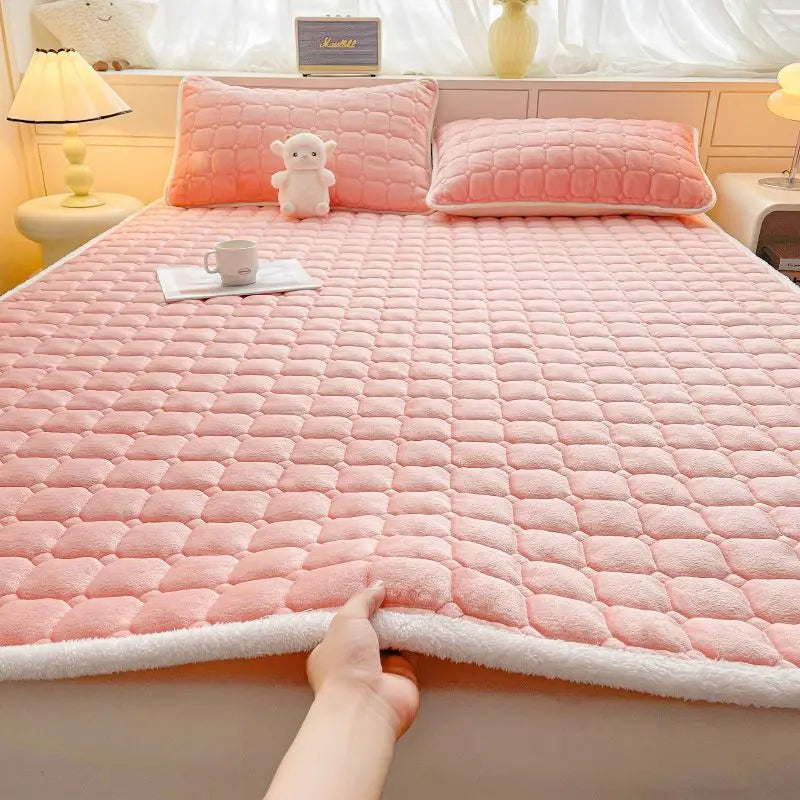 Winter Warm Velvet Mattress Toppers Thick Bed Mattress Cover Bedspread Bed Linens Thin Tatami Floor Mat Single Double Bed Sheet