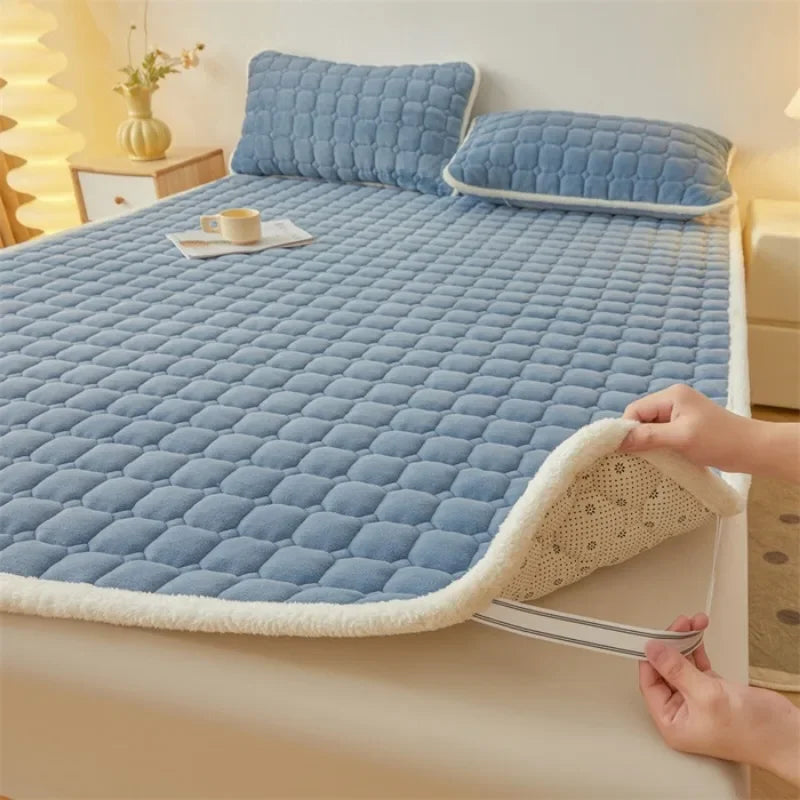 2024 New Class A Thickened Milk Fleece Mattress Winter Warm Fleece Bed Cover Student Dormitory Mat Quilt.