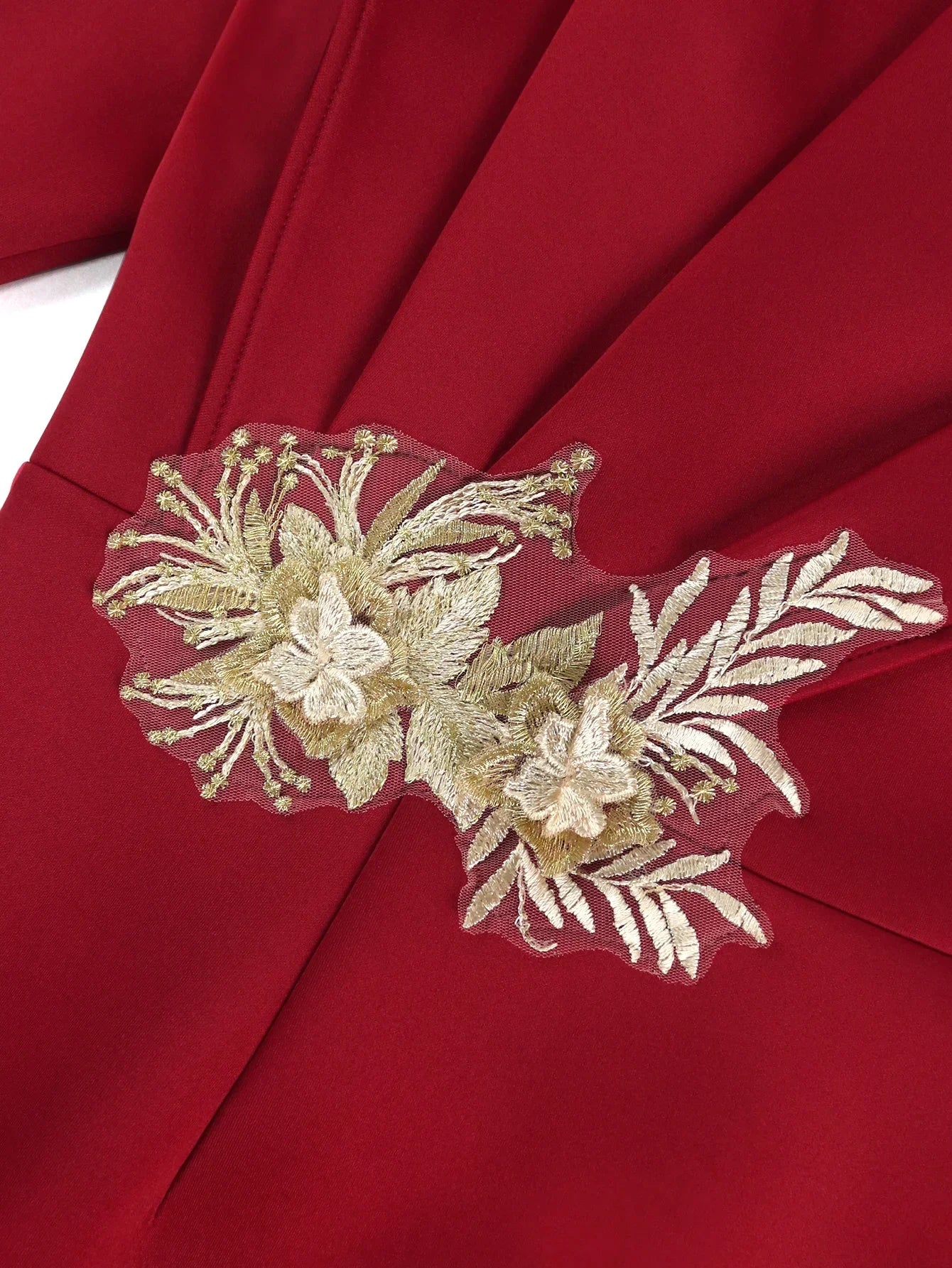 2025, elegante Kirchenkleider für Damen, Party, figurbetont, lange Ärmel, mit Spitzenapplikationen, Etuikleid, edler Anlass, Afrika, Hochzeitsgast.