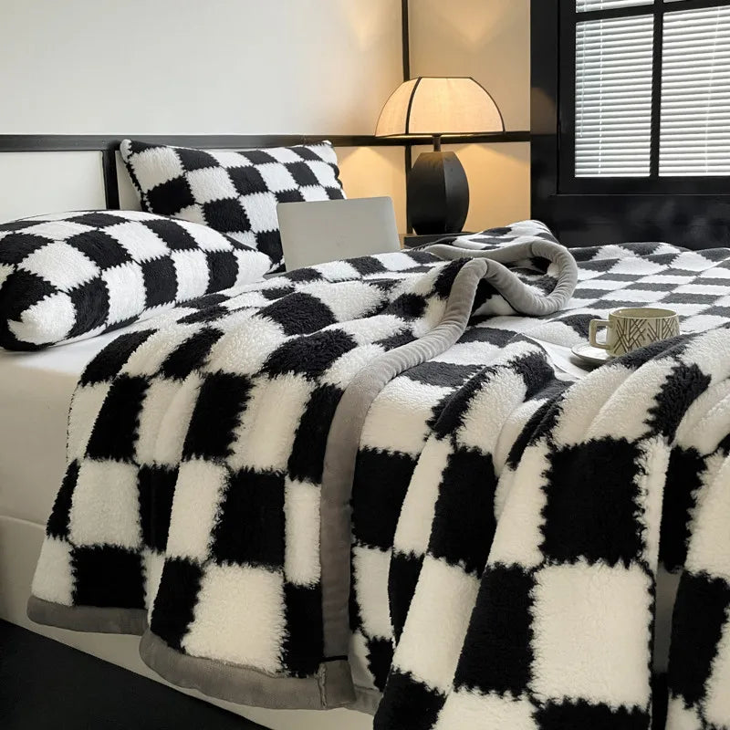 Plush Warm Winter Blanket A Grade Plaid Coral Fleece Soft Thick Bed Blankets for Sofa Single Double Couple Furry Bedspread.