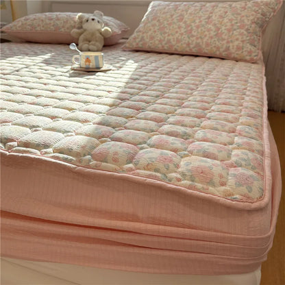 1pc Thicken Bed Cover Cartoon Print Bedspread Non-slip Mattress Protector Quilted Soft Bed Linen 매트리스 커버 (No Pillowcase).