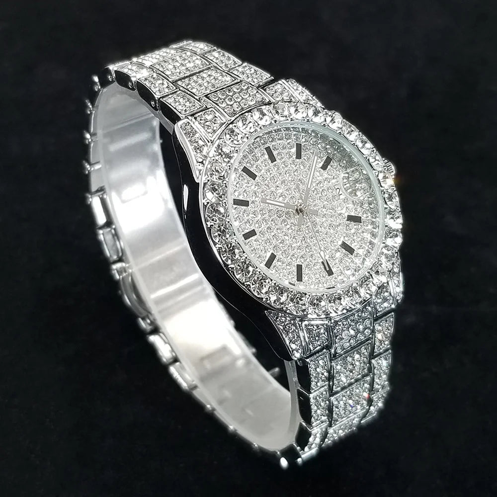 Elegant Diamond Watches Female Fashion Silver Round Stainless Steel Quartz Watch Iced Out Shiny Waterproof Clock Gift for Women.
