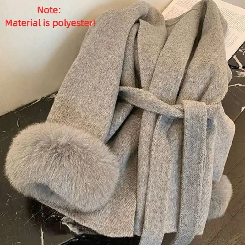 Damen Neue Herbst Und Winter Vielseitige Tweed Cape Mantel Gürtel Modelle Hochrangige Sinn für Fuchs Pelz Manschetten Mischungen Mantel für Frauen.