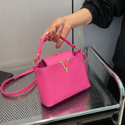 Luxury Women's Tote Bag, Chic V Shaped Stylish Pu Leather Bucket Bag, Top Cover Handbag Women Shoulder Crossbody Bag for Woman