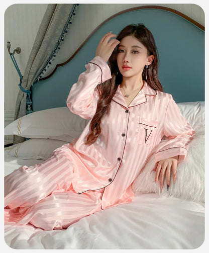 Women's Ice Silk Pajama Set Long Sleeve Long Pants Lightweight Sleepwear for Spring And Autumn Comfortable Homewear Pj Set.