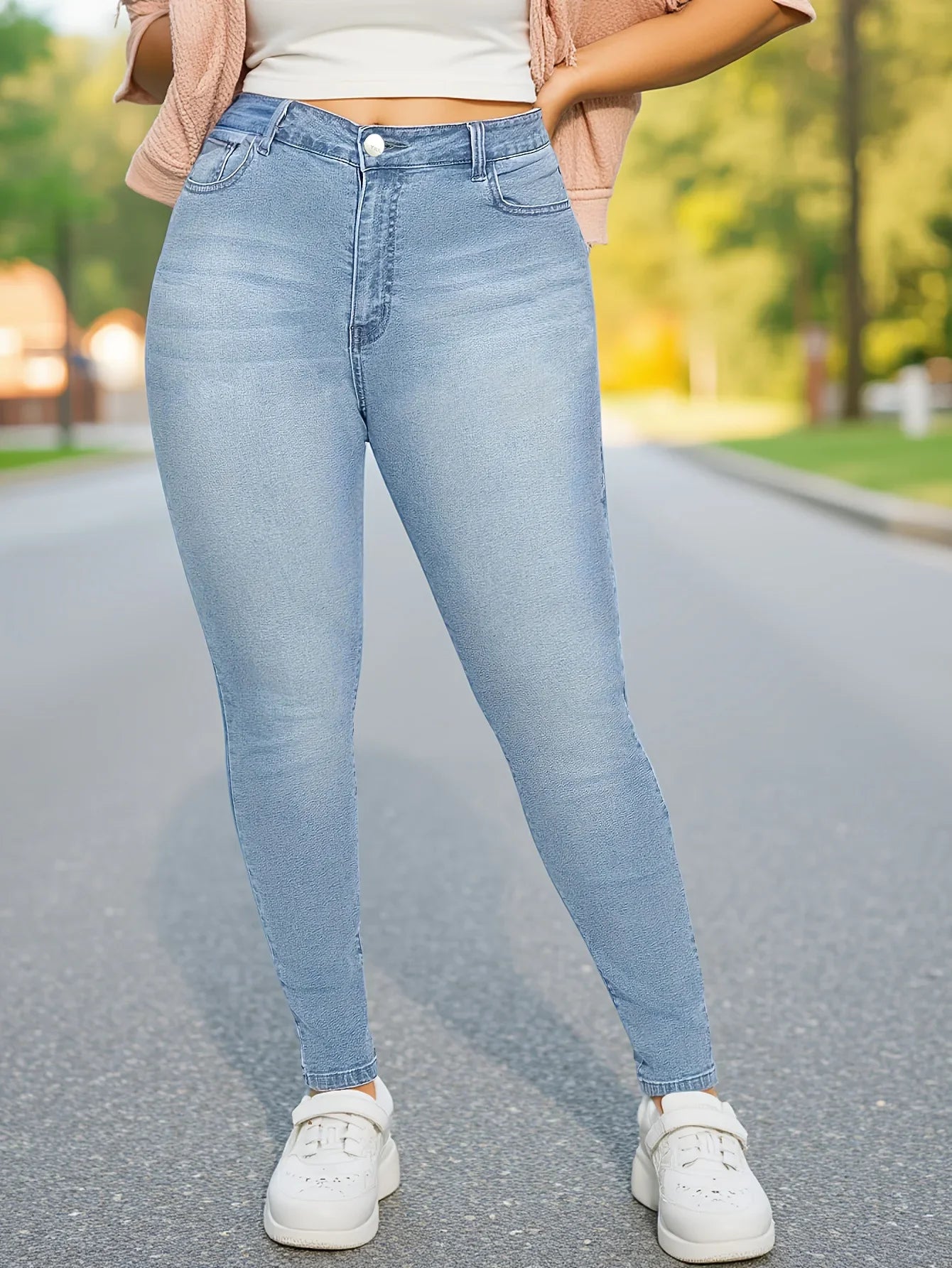 Classic Elastic Slim Fit Denim Jeans Mid Waist Cotton Blue Jeans Women's plus Size Jeans Fashionable Versatile Light Blue.