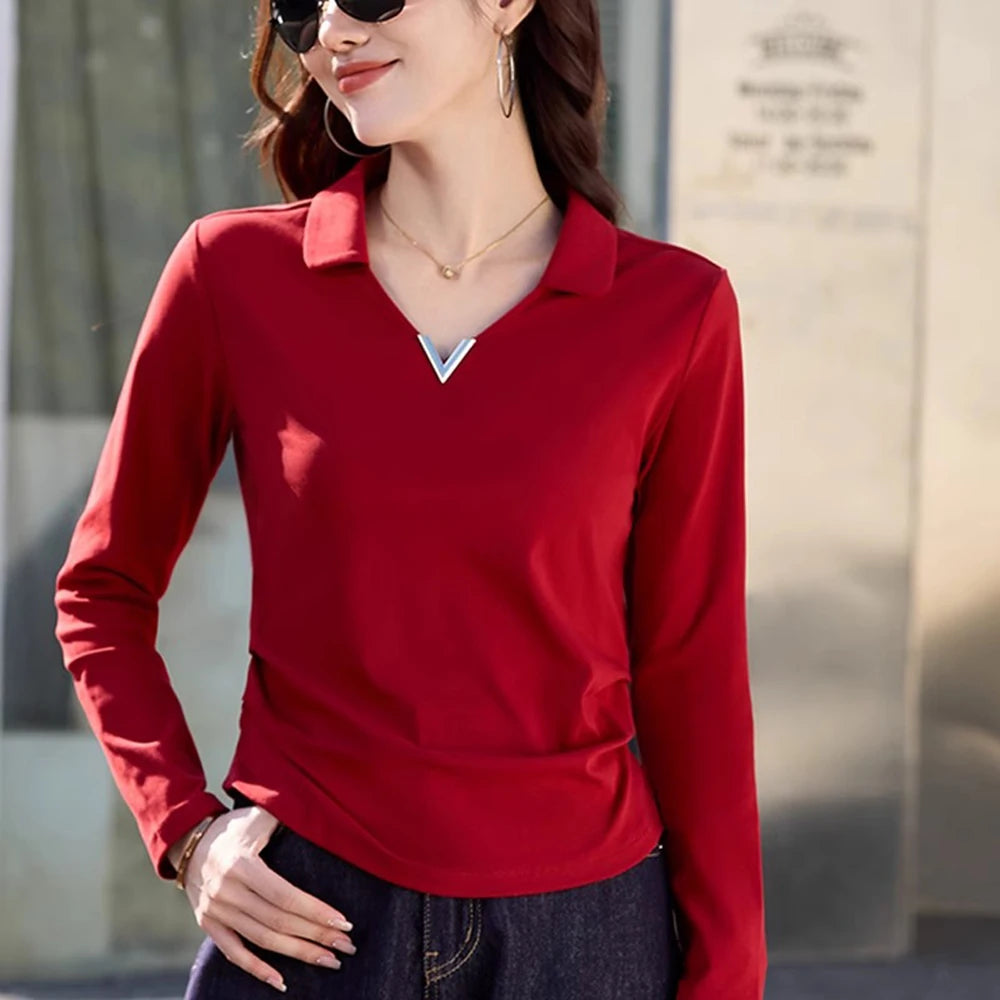 Korean version wine red long sleeved T-shirt for women in spring and autumn, new high-end fashion plus size lapel casual top.