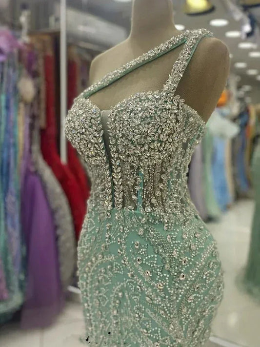 Maßgeschneiderte exquisite Abendkleider, wunderschönes, schillerndes, rückenfreies Fischschwanzkleid mit einer Schulter und Perlenstickerei, langes Kleid, formelle Partykleider.