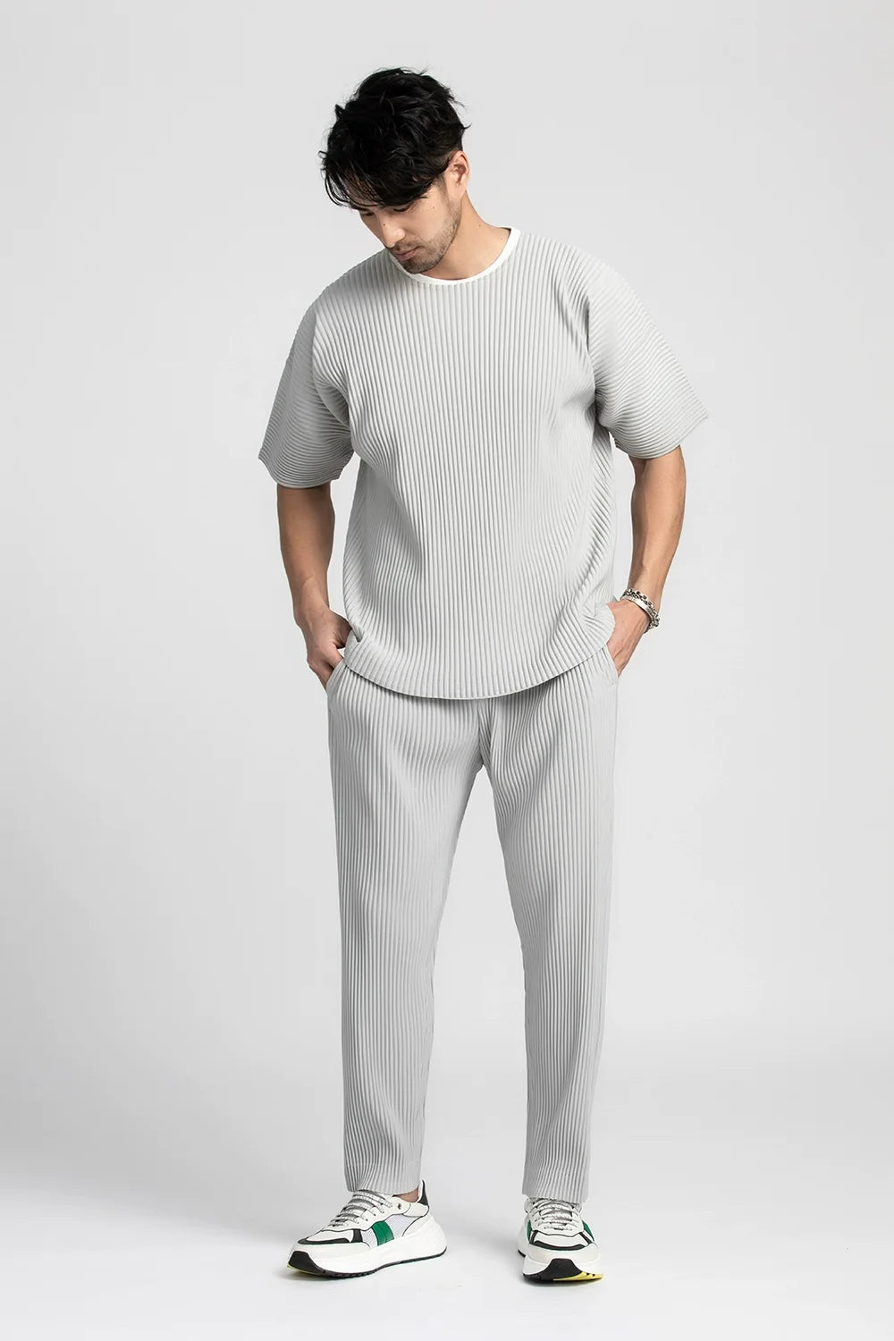 Miyake Pleated Pants For Men Casual Pants Men Japanese Streetwear Men Fashion Japanese Style Trousers Baggy Pants Wild Trousers.