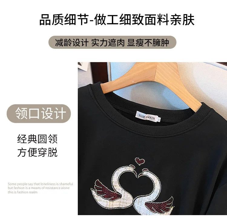 175 kg Übergröße Damen Büste 170 Herbst Lose Rundhals Langarm Diamant Schwan Sweatshirt Schwarz Weiß 5XL 6XL 7XL 8XL 9XL.