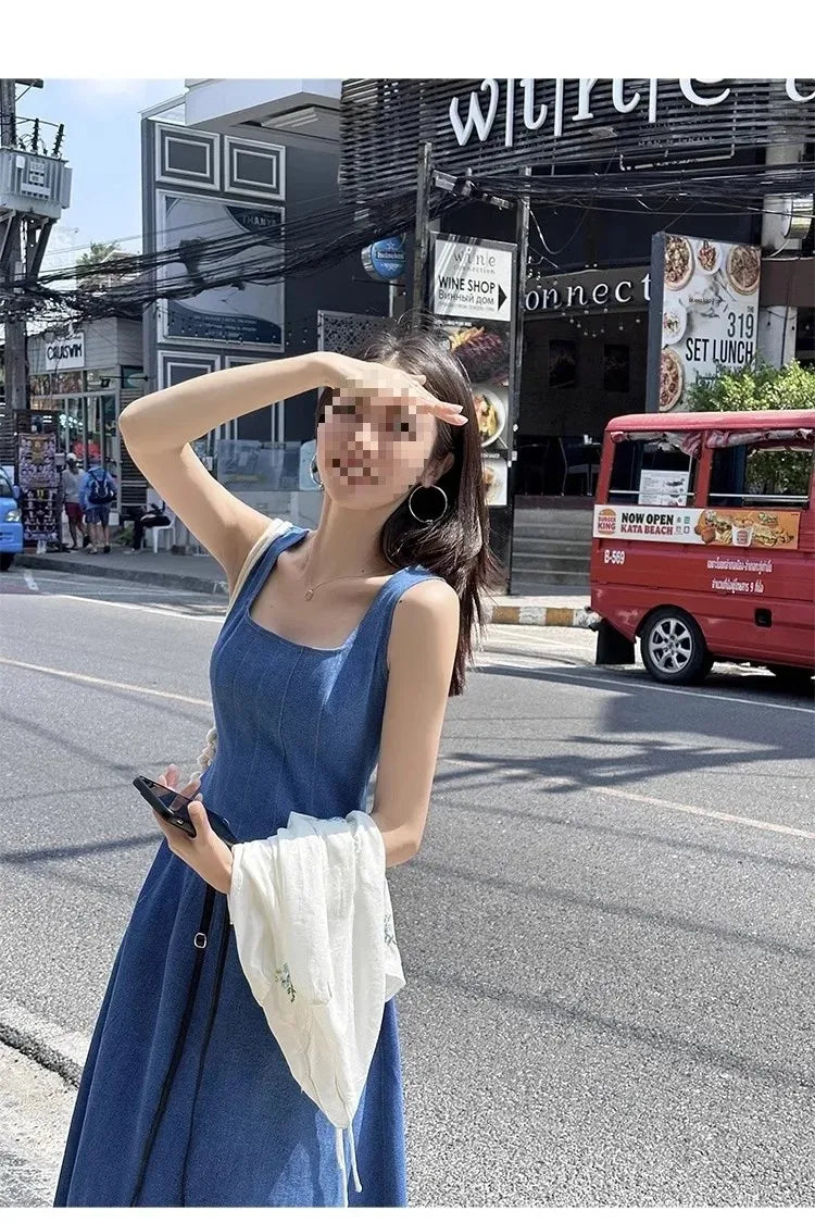 Blue Mist Love Französisches Jeanskleid für Damen, Sommer, einzigartiges Design, Taille, Cinching-Riemen, langes Kleid, elegante blaue Polyesterfaser