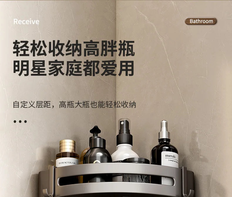 Dreieckiges Wandregal für Badezimmer oder Toilettenbereich. Rechteckiger zusätzlicher Balkon-Aufbewahrungsraum für kleine Badezimmer