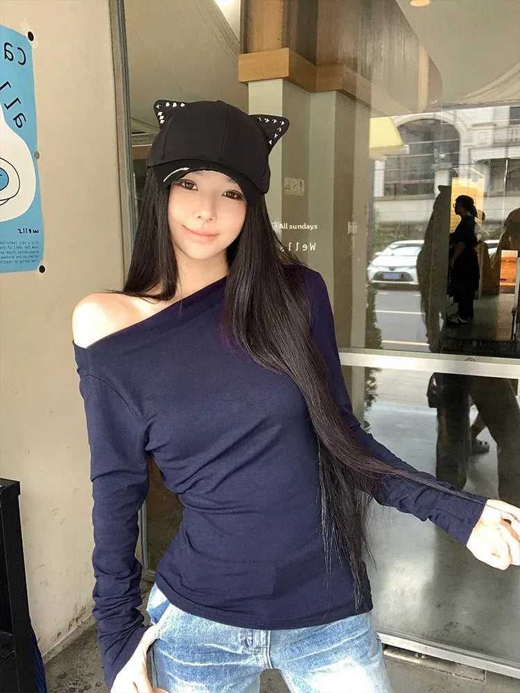 Slim Fit Long Sleeve T-Shirt Shoulder Bared One Shoulder Style Casual Streetwear for Young Women Fashionable And Stylish