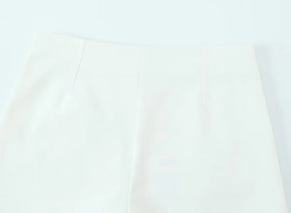 ZBZA Women High Waist A-line Shorts Loose Fit Double Pocket Zipper Solid Color Casual Mini Shorts Spring Summer New Chic Shorts.