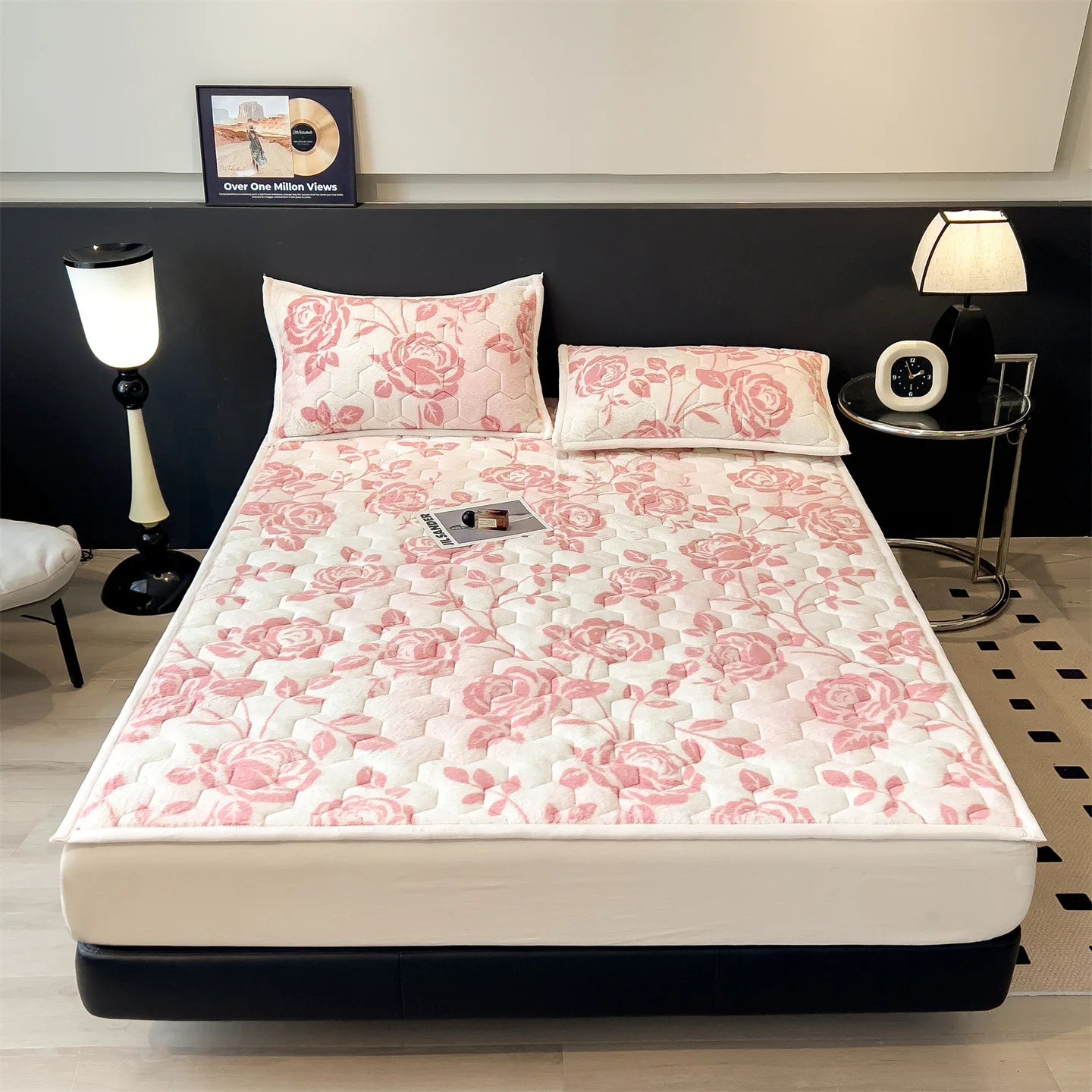 Winter Warm Velvet Mattress Cover Home Dormitory Soft Thick Quilted Bed Sheets Queen Size Bed Cover Fold Tatami Mat Bedspread