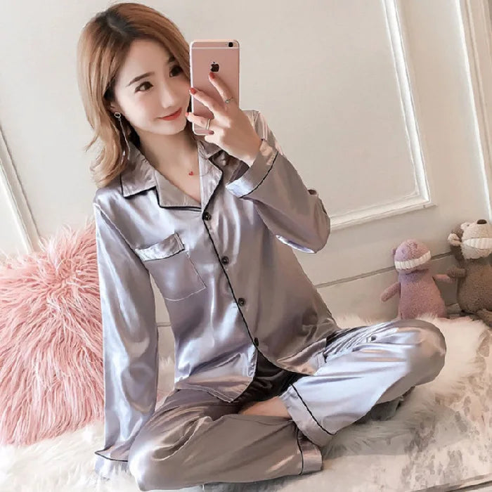 Plus Größe Eis Seide Pyjamas Frauen Lange Ärmeln Einfarbig Lose 5xl Hause Tragen Damen Bequeme Nachtwäsche 2PCS set Nachtwäsche.