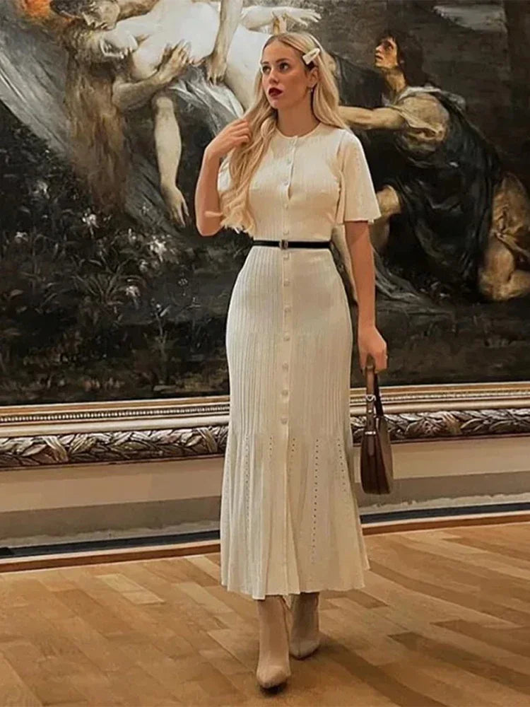 Frauen solide plissierte Saum Patchwork langes Kleid elegante Rundhals ausschnitt kurze Ärmel einreihige Dame Roben 2024 Sommer Streetwear.