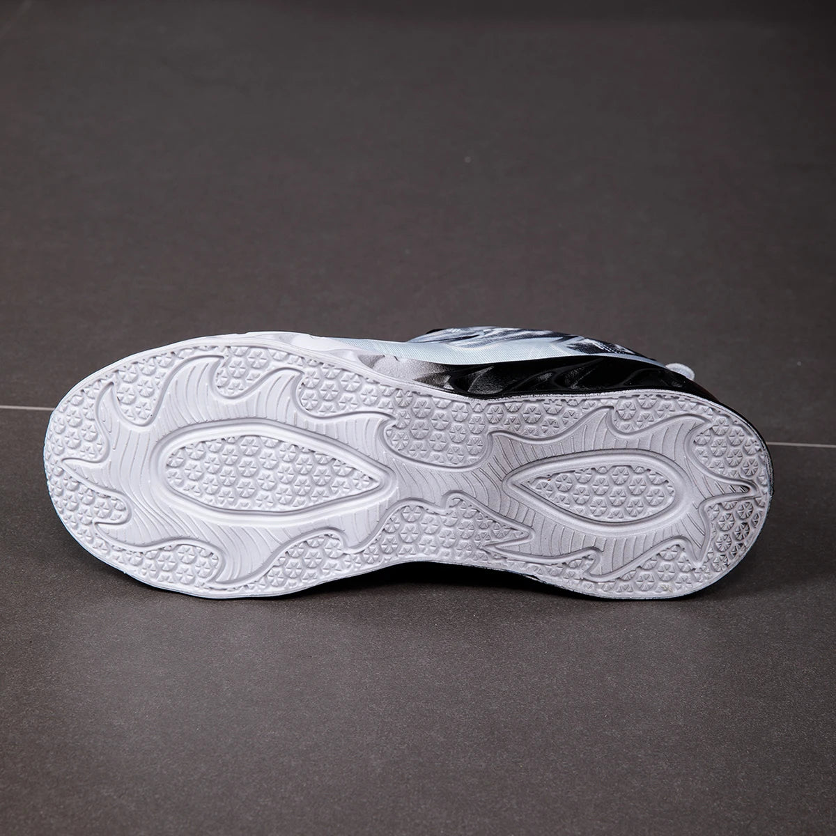 Running Shoes Men Women Lightweight Mesh Breathable Unisex Comfortable Flat Soft Tennis Shoes Summer Lace-up Sneakers Man.