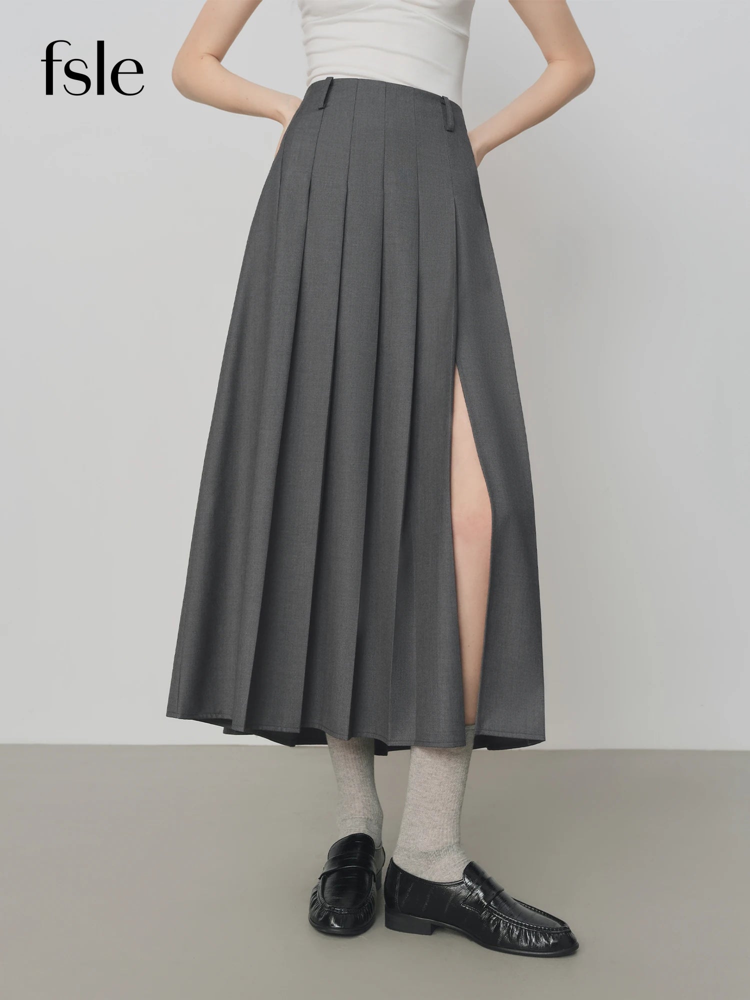 FSLE College Style Gray Retro Pleated Skirt For Women Autumn 2025 New Arrival Commuter Officelady Chic Long Skirt 25FS13198.