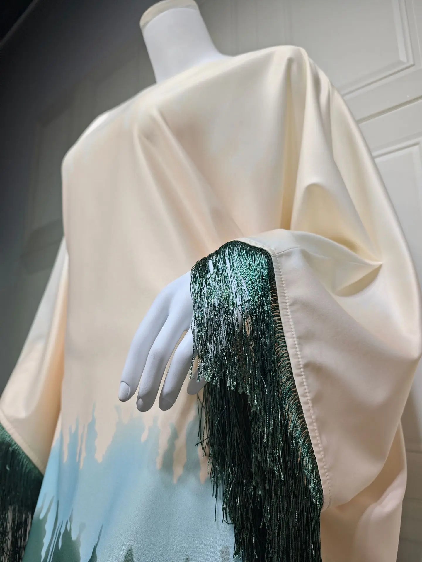 Uni Tassel Gradient Dubai Muslim Abaya For Woman O-Neck Elegant Casual Loose Moroccan Saudi Kebaya Fashion Party Dress 2025