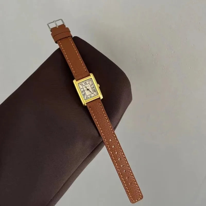 Hot Sale Brand Women Watch Fashion Angola Red Leather Strap Quartz Watch for Women Ladies Girl Dress Luxury Wristwatch Gift.