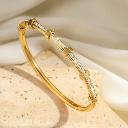 UILZ 316L Stainless Steel Exquisite Nail Brand Bracelets For Women American Trendy Shining Zircon Screw Not fading Bangle Gift.