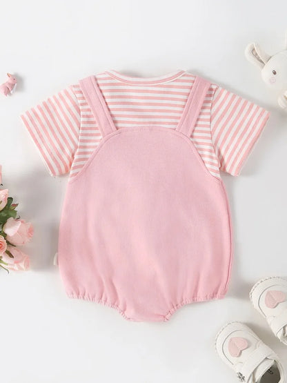 2024 Sommer Baby Mädchen Kleidung niedlichen Hasen falsch zweiteiligen Bodysuit Kleinkind Streifen Patchwork einteilige Kleidung.