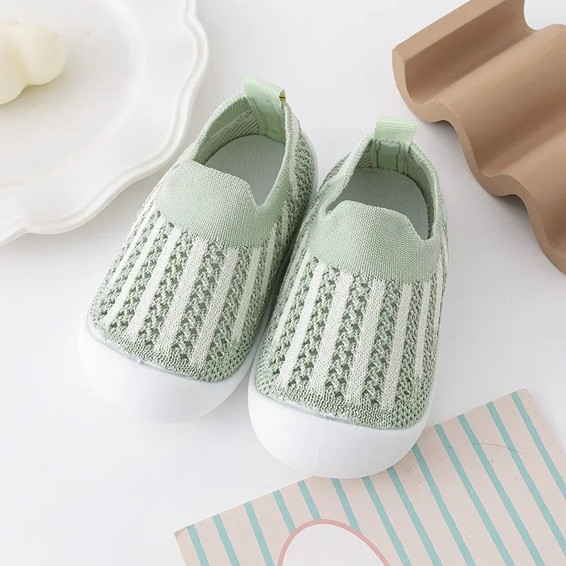 Baby Walking Shoes Summer 2025 New Soft Sole Breathable Mesh Stay-On Anti-Slip Sock Shoes for Infant Boys Girls