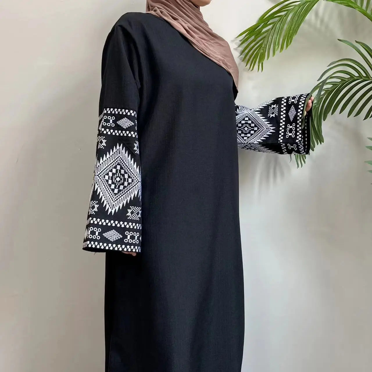 Eid Muslim Abaya for Women Party Embroidery Dresses Kaftan Arab Long Robe Islam Ramadan Dubai Abayas Vestidos Morocco Jalabiya.