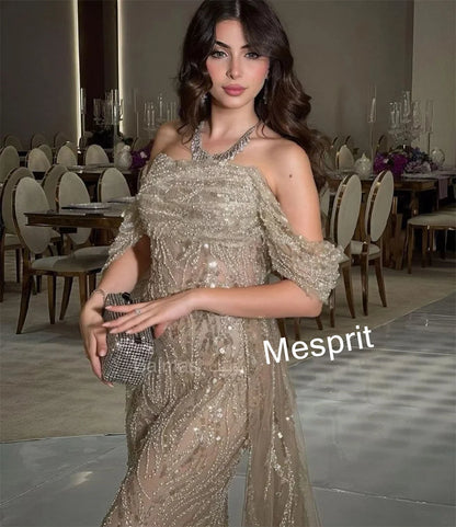 Maßgeschneiderte komplizierte Faltenmuster-Perlen-Trompete, schulterfreie lange Kleider, maßgeschneiderte Kleider für besondere Anlässe, Größen erhältlich.