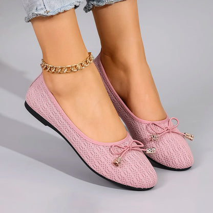 Spring Women's Comfortable, Breathable, Lightweight and Wear-Resistant Casual Shoes with Soft Soles for Lazy People to Step on.