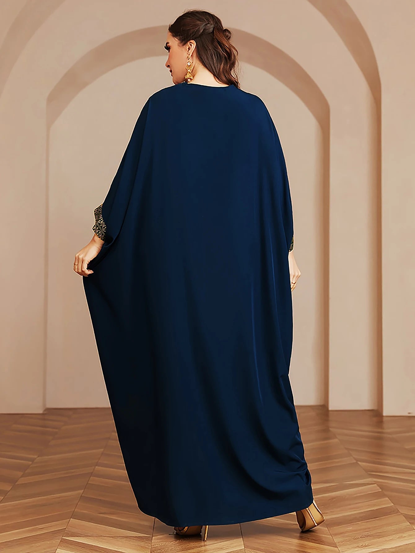 Wow! Langarm-Abaya in Übergröße mit Goldfolie – atemberaubendes arabisches Kleid, steigern Sie Ihren Stil für jede Veranstaltung!.