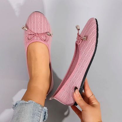 Spring Women's Comfortable, Breathable, Lightweight and Wear-Resistant Casual Shoes with Soft Soles for Lazy People to Step on.